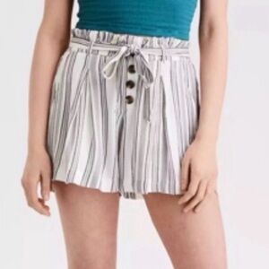 American Eagle Striped Paperbag Waist Women's Shorts - White/Black XS